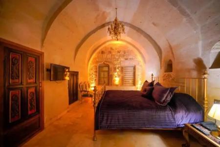 Serenus Cave Suites - 83