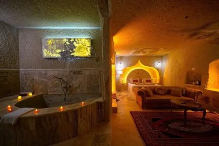 Serenus Cave Suites - 41