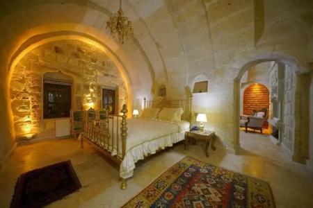 Serenus Cave Suites - 79