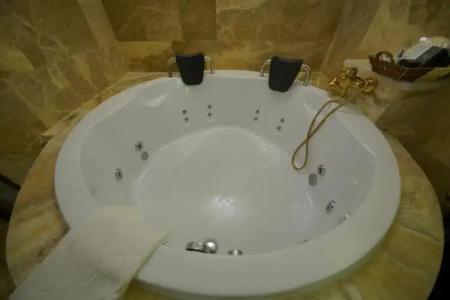 Serenus Cave Suites - 65