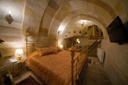 Serenus Cave Suites - 5