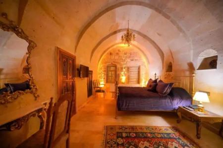 Serenus Cave Suites - 78