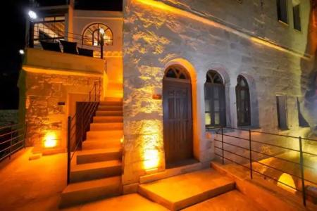 Serenus Cave Suites - 77