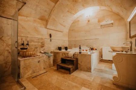 Serenus Cave Suites - 13