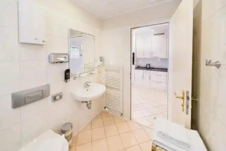 AMC Apartments Bundesallee - 51