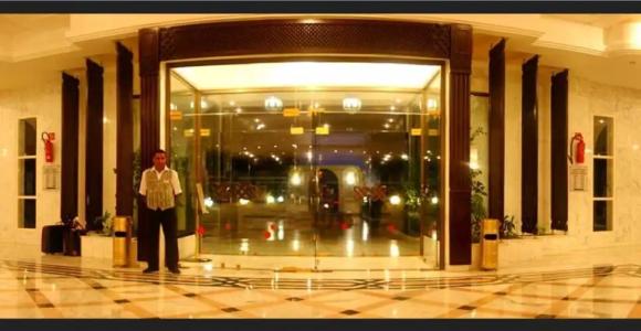 El Mouradi Palm Marina - 18