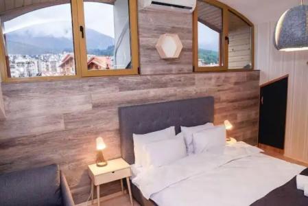 BOUTIQUE ENTRY E - 27