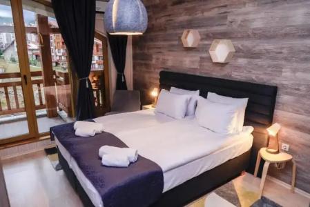 BOUTIQUE ENTRY E - 48