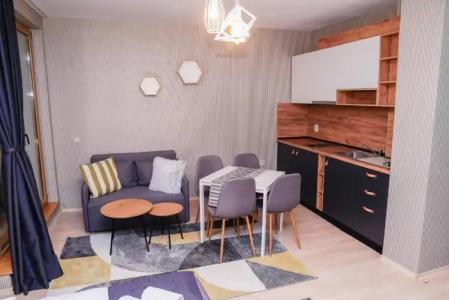 BOUTIQUE ENTRY E - 95