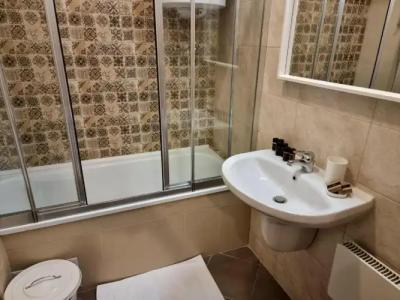 BOUTIQUE ENTRY E - 85