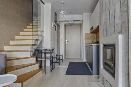 BOUTIQUE ENTRY E - 29