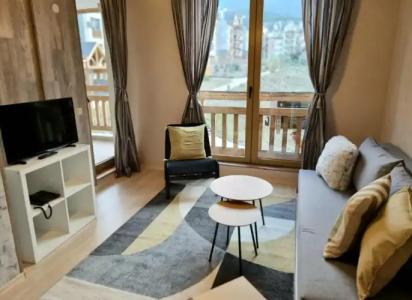 BOUTIQUE ENTRY E - 86