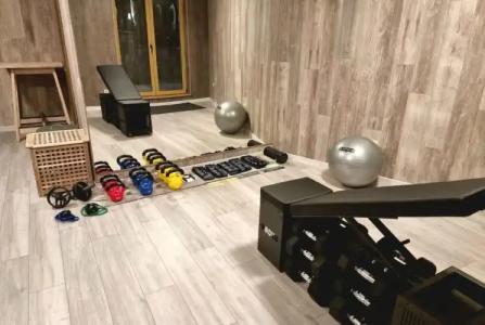 BOUTIQUE ENTRY E - 14