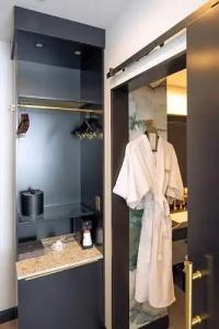 The Godfrey Hollywood - 87