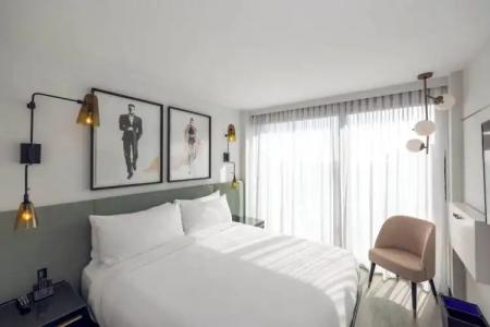 The Godfrey Hollywood - 82