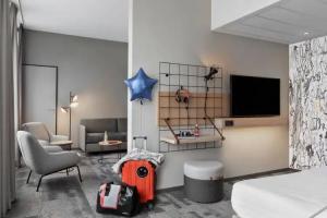 Moxy Duesseldorf City Hotel, Dusseldorf