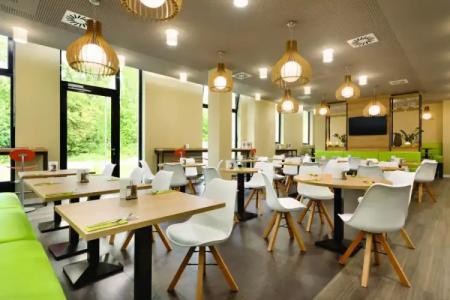 Super 8 by Wyndham Oberhausen am Centro - 12