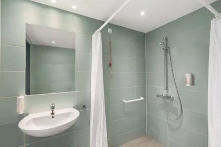 Super 8 by Wyndham Oberhausen am Centro - 15