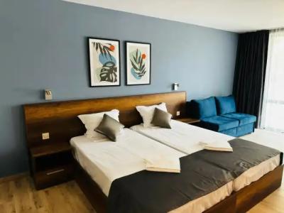 Queen Nelly Park - 27