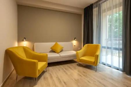 Queen Nelly Park - 44