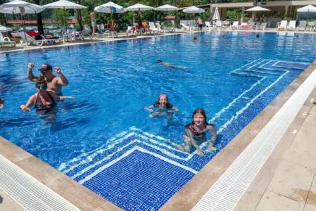 Queen Nelly Park - 36