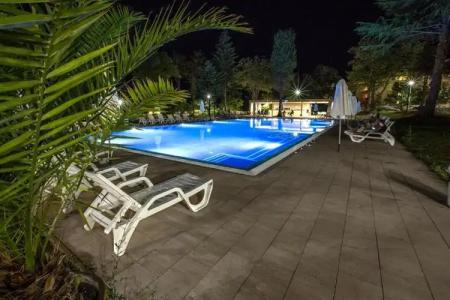 Queen Nelly Park - 15