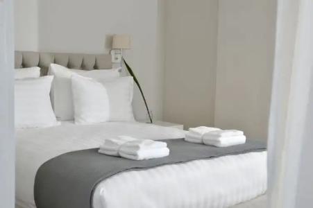 1900 ATHENIAN HOUSE - 32