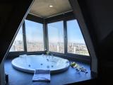 Corner Jacuzzi Suite with city view