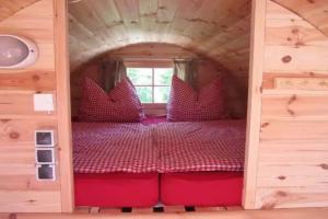 Schlaffass-Camping Gutshof Donauried, Gunzburg