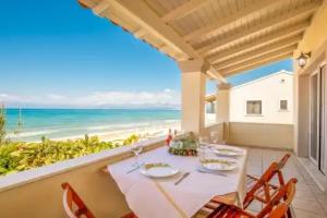 Dream Beach House, Acharavi
