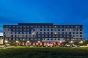 Moxy Frankfurt Airport Hotel