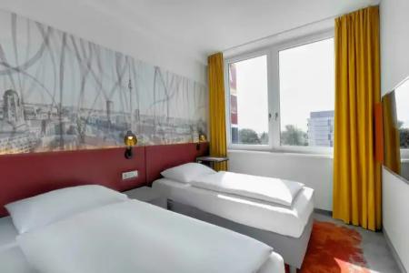 Campanile Berlin Brandenburg Airport - 1