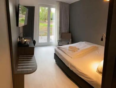 SL'otel im Parforcehaus - 2