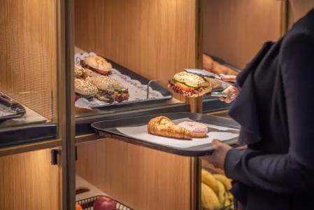 ArtANA Munich Airport - 10