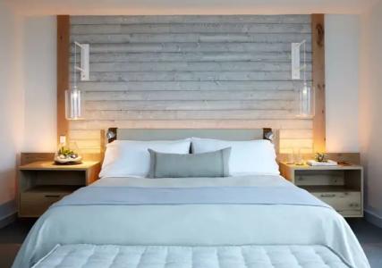 JUNIOR PRIVATE SUITE Unit located W South Beach - 60