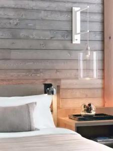 JUNIOR PRIVATE SUITE Unit located W South Beach - 80