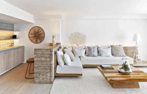 JUNIOR PRIVATE SUITE Unit located W South Beach - 75