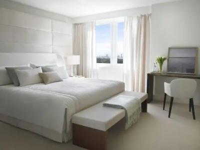 JUNIOR PRIVATE SUITE Unit located W South Beach - 114