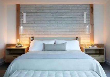 JUNIOR PRIVATE SUITE Unit located W South Beach - 79
