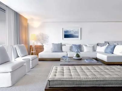 JUNIOR PRIVATE SUITE Unit located W South Beach - 113