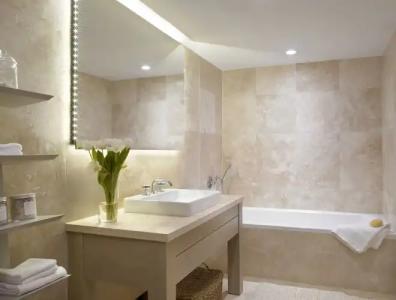 JUNIOR PRIVATE SUITE Unit located W South Beach - 99
