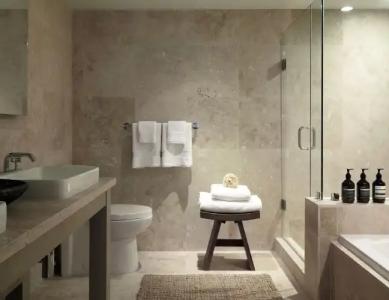 JUNIOR PRIVATE SUITE Unit located W South Beach - 77