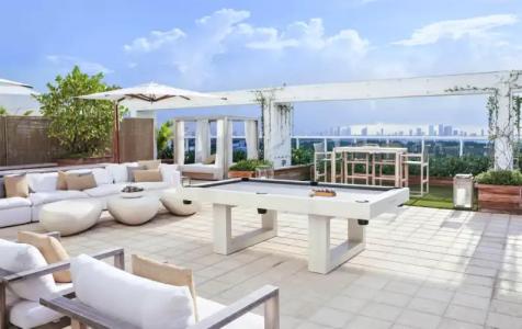 JUNIOR PRIVATE SUITE Unit located W South Beach - 57