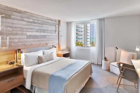 JUNIOR PRIVATE SUITE Unit located W South Beach - 7