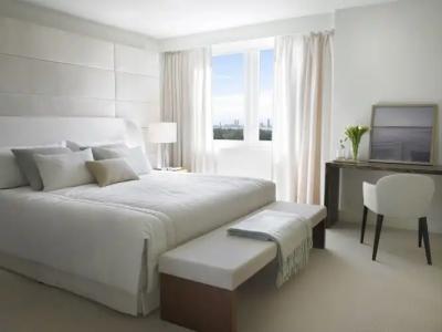 JUNIOR PRIVATE SUITE Unit located W South Beach - 116