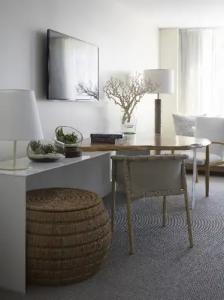 JUNIOR PRIVATE SUITE Unit located W South Beach - 39