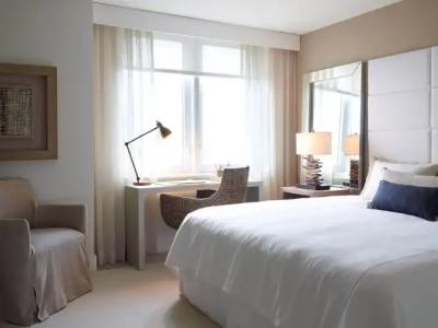 JUNIOR PRIVATE SUITE Unit located W South Beach - 117