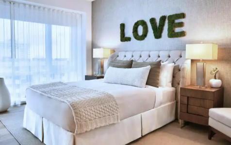 JUNIOR PRIVATE SUITE Unit located W South Beach - 46