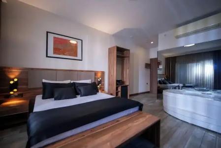 Mari Suites - 176