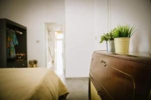 Regina Elena Rooms, Avola
